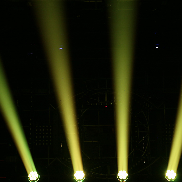 7x40W LED zoom moving head