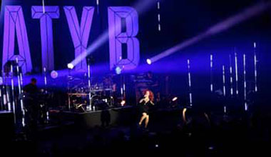 Clay Paky strobes up a storm on Katy B