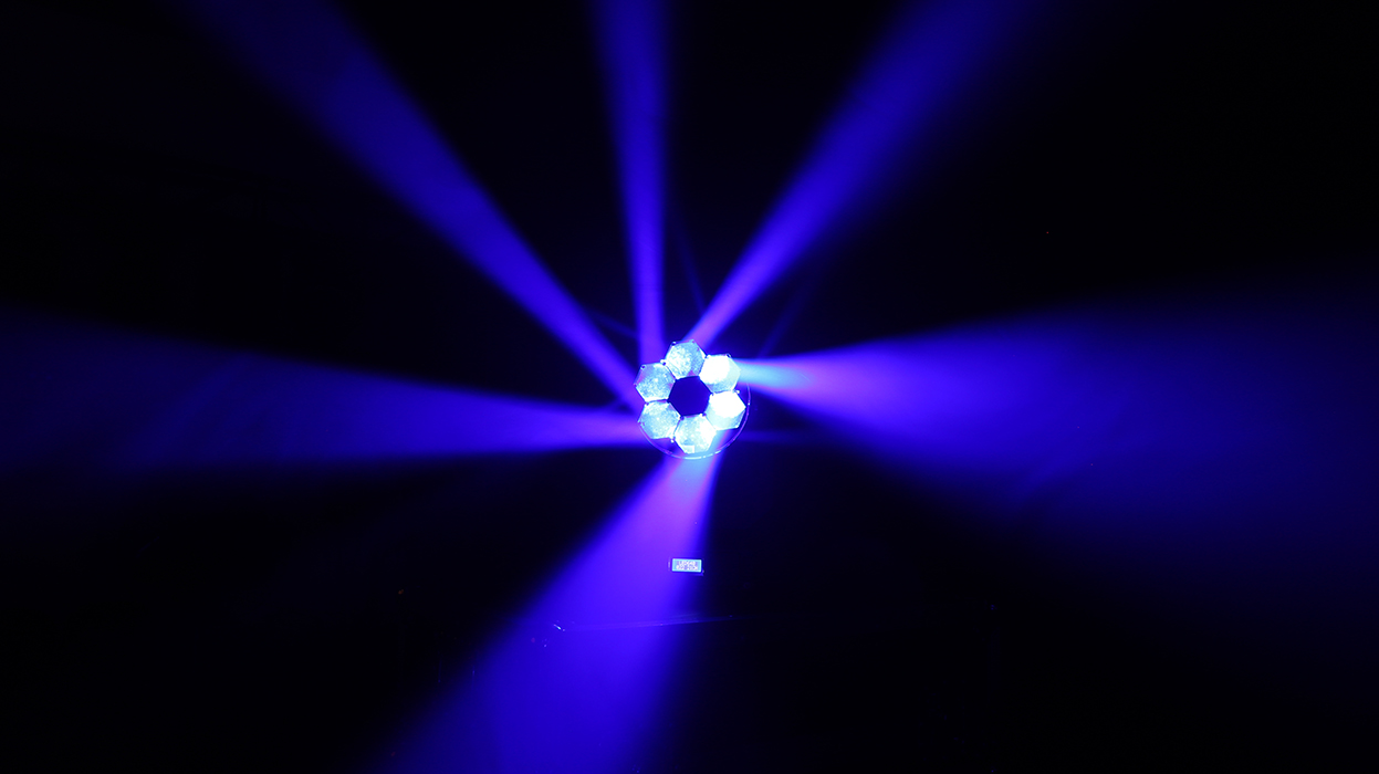  6顆40W RGBW蜂眼搖頭燈