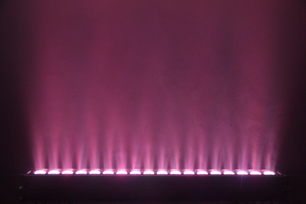 18顆LED 長(zhǎng)條洗墻燈