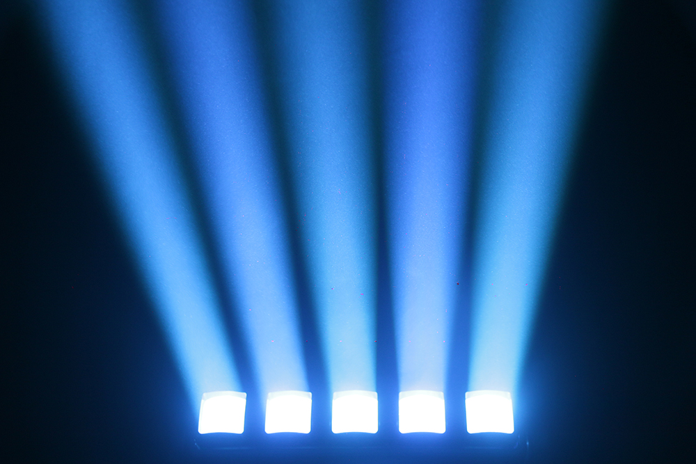 5顆60W搖頭光束燈