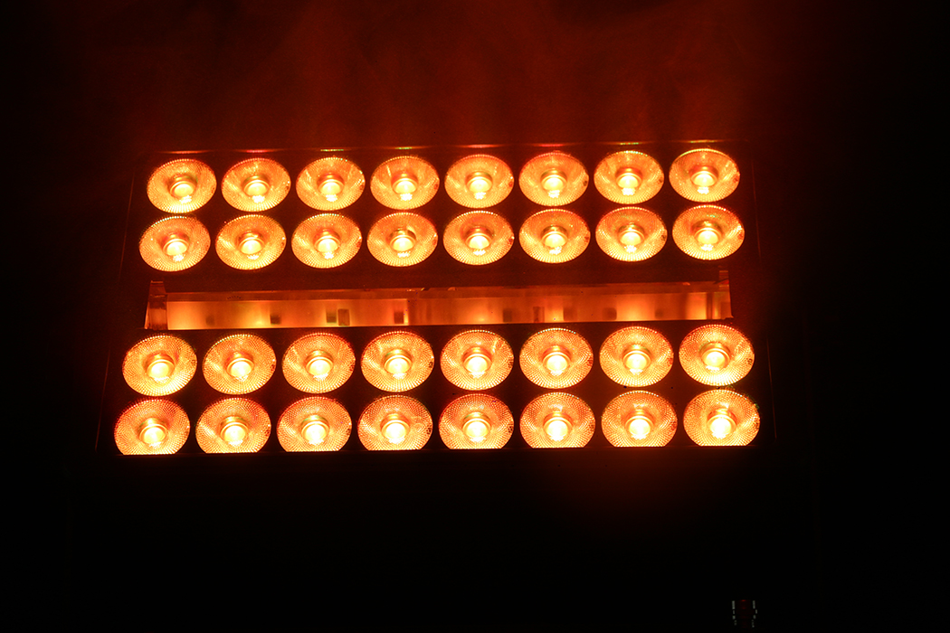 32顆40W 防水投光燈